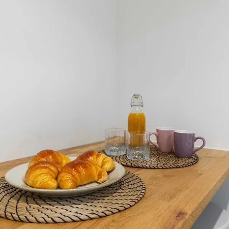 16 Modern Near Metro High-speed Apartment Paris